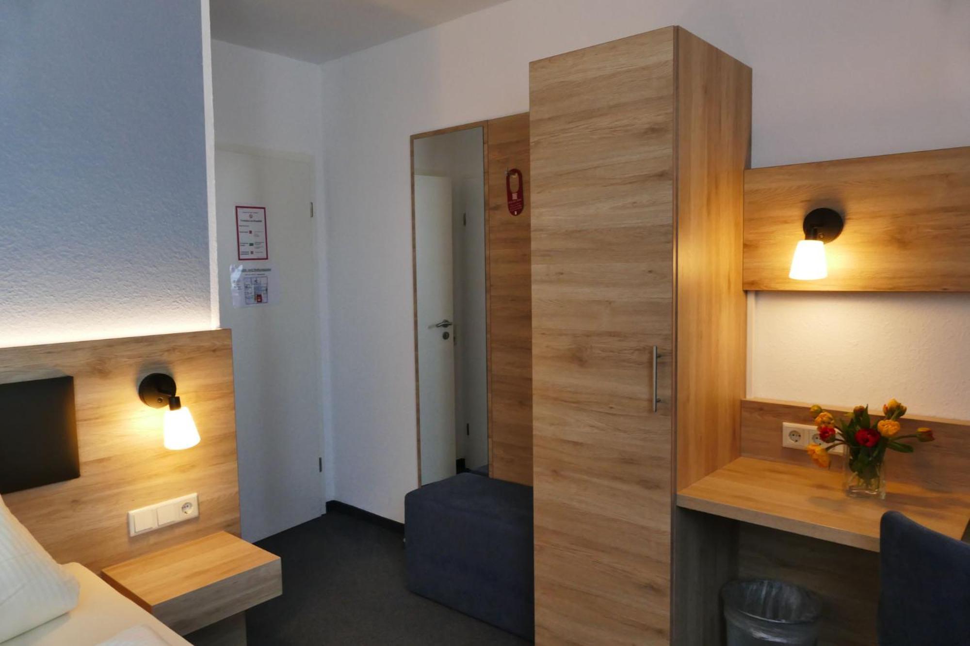 Hasi'S Hotel Grafing Kültér fotó