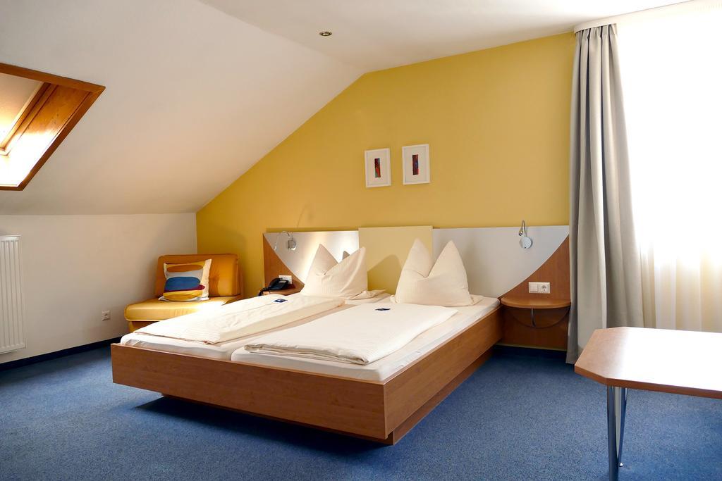 Hasi'S Hotel Grafing Kültér fotó